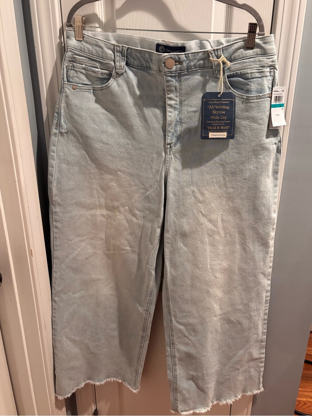 Democracy Light Wash Wide Leg Crop Jeans